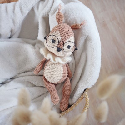 Bucky l'écureuil : Patron Au Crochet PDF